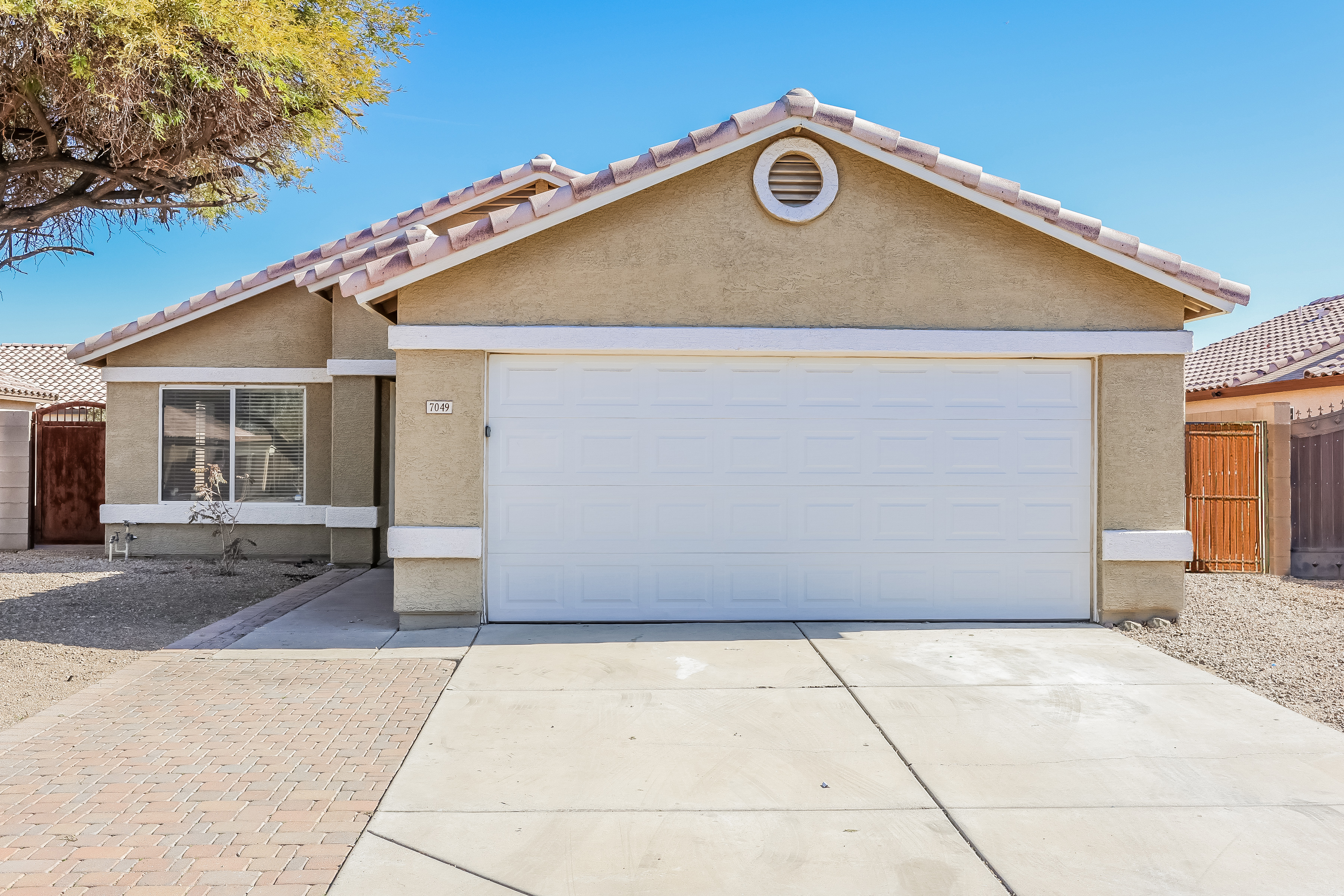 7049 N 41st Ln Phoenix, AZ 85051